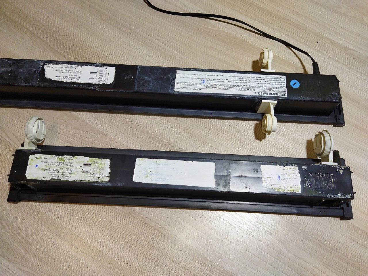 Аквариумные светильники Juwel Vision 450 и Lido 120 до ремонта вид снизу